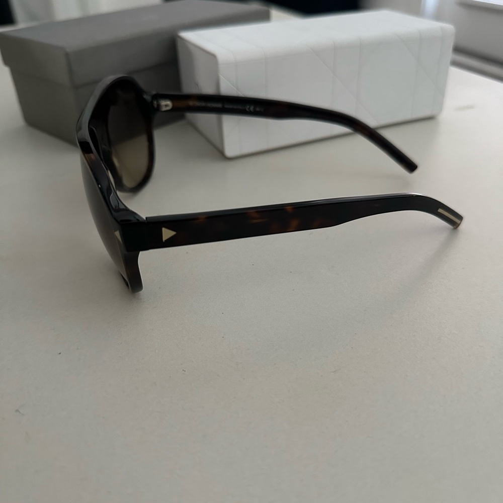 Dior Homme Black Tie Sunglasses - Picture 3 of 3